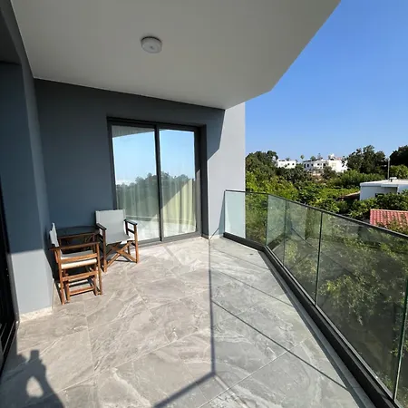 Modern 5 Bedroom House