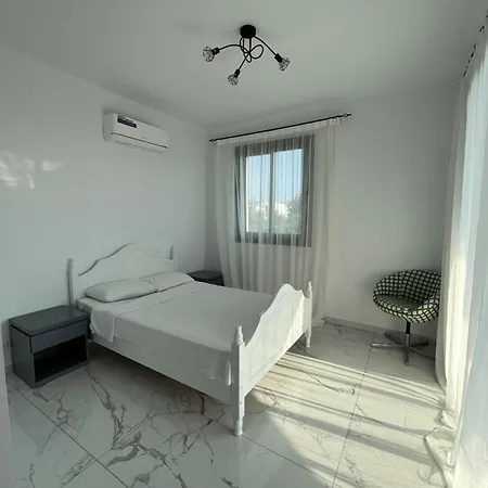 Modern 5 Bedroom House كيسونيجرا