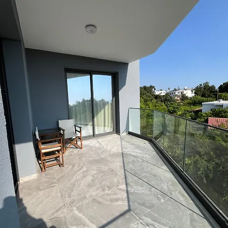 Feriehus Modern 5 Bedroom House Kissonerga